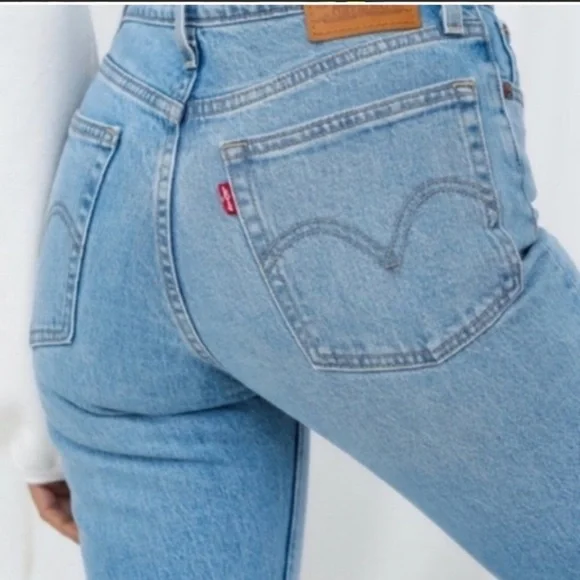 Levi’s Wedgie Straight Leg Jeans in 30 x 26 - Picture 3 of 16